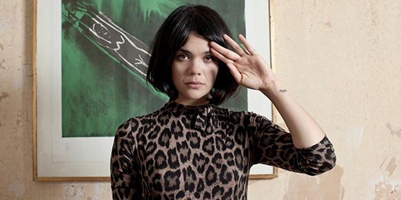 Bat-For-Lashes——582 - x - 290 px